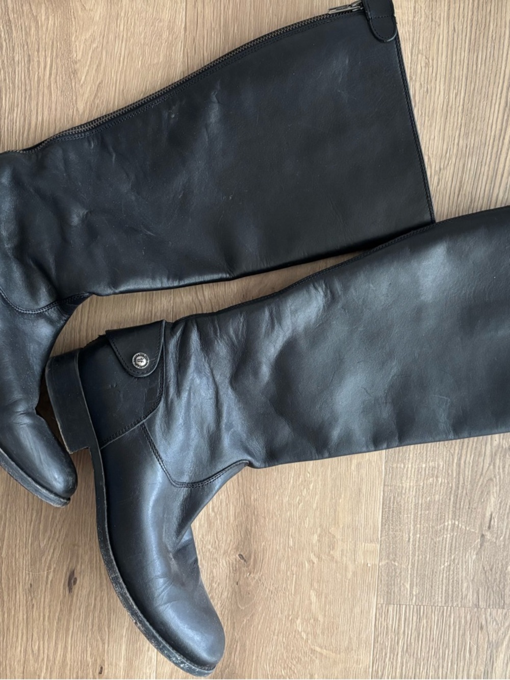 Classic Black Leather Knee-High Riding Boots